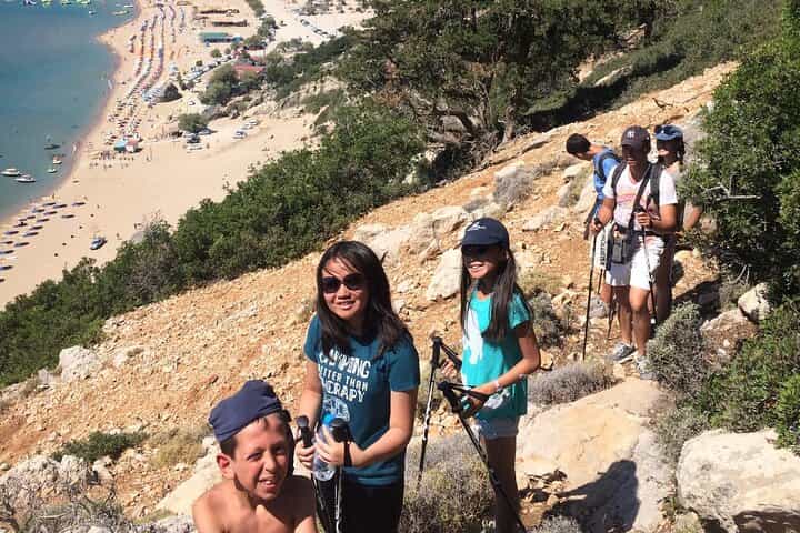 טיול רגלי באיזורי רודוס. גלו את הצמחייה, החי, ההיסטוריה והמסורת.