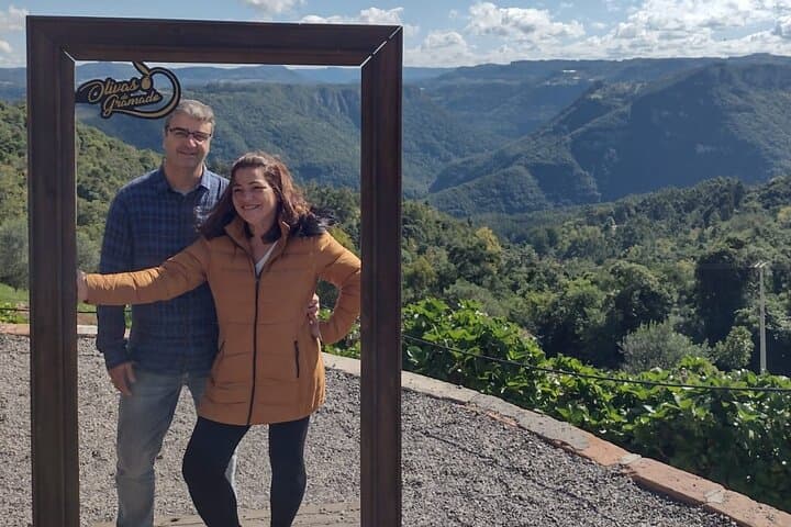 סיור אישי בעיר באטרקציות המובילות של גרמדו/קנלה