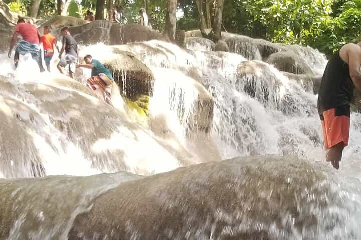 Dunn's River Falls and Blue Hole Private Transportation