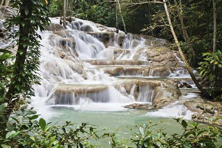 Dunn's River Falls and Blue Hole Private Transportation