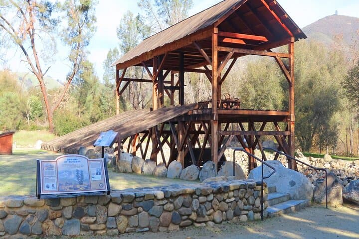 נסיעה בכביש 49: סיור שמע עצמי מאובורן לפלסרוויל.