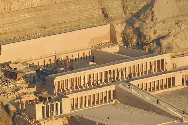 Private Tour to Valley of the Kings & Queens with Lunch