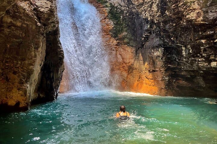 סיור מודרך במפלי לה ליאונה + תחבורה