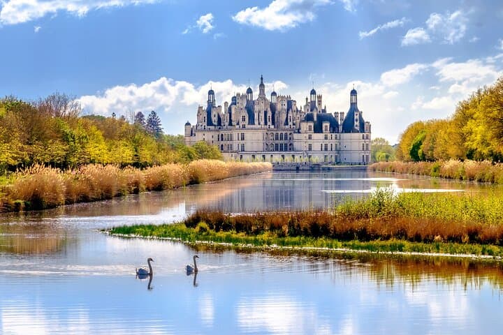 Loire Valley Castles Day Trip from Paris with Complementary Wine