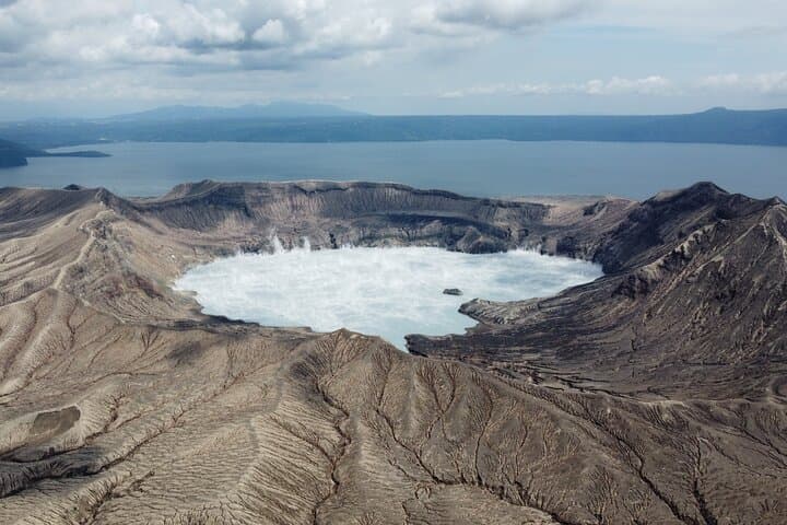 חוויית הר הגעש טאאל: סיור כפרי נופי והר געש