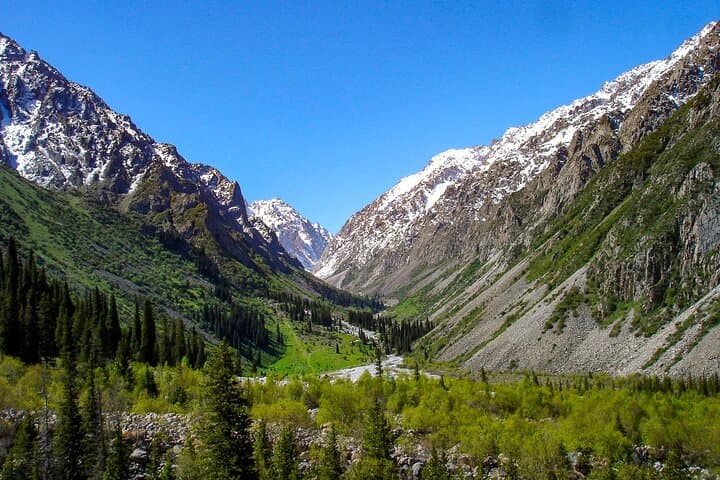 Essential Day Trip to Ala Archa National Park