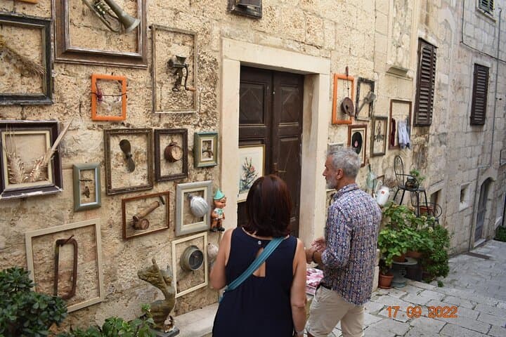 סיור הליכה פרטי בקורצ'ולה לחובבי אמנות והיסטוריה