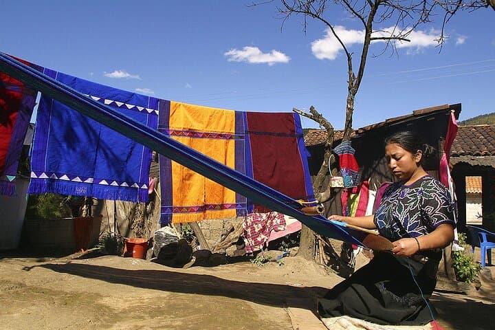 San Juan Chamula and Zinacatan from San Cristobal English Guide