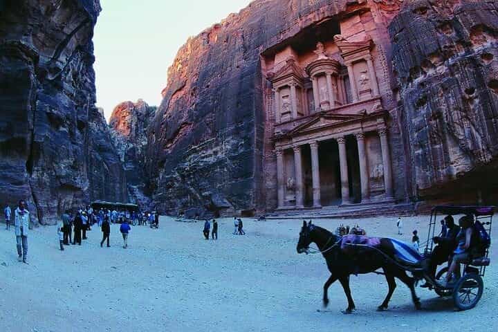 Petra Round-Trip Tour from Wadi Rum – Full-Day Private Excursion