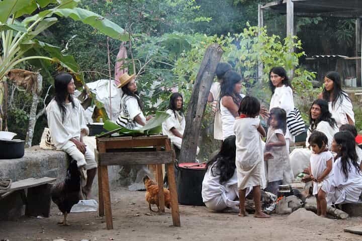 סיור תרבותי של בני העמים האינדיג'ניים טונקה