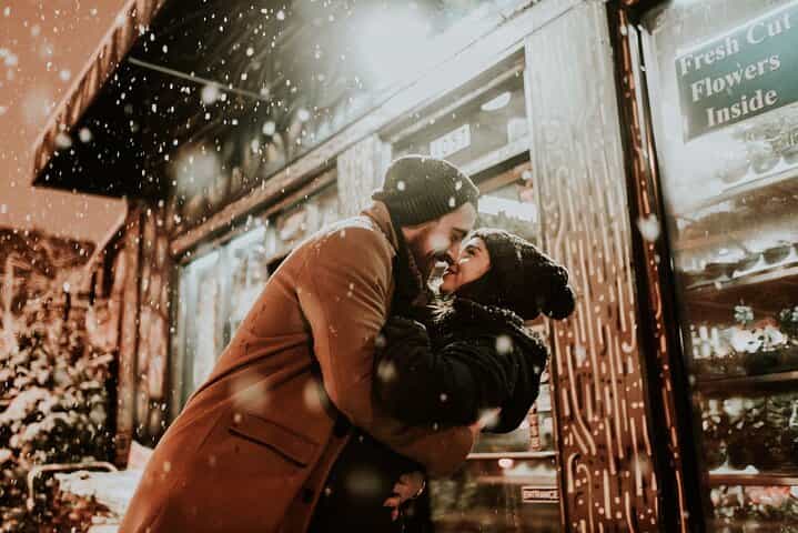 Christmas Magic in Bruges – Private Walk & Hot Chocolate