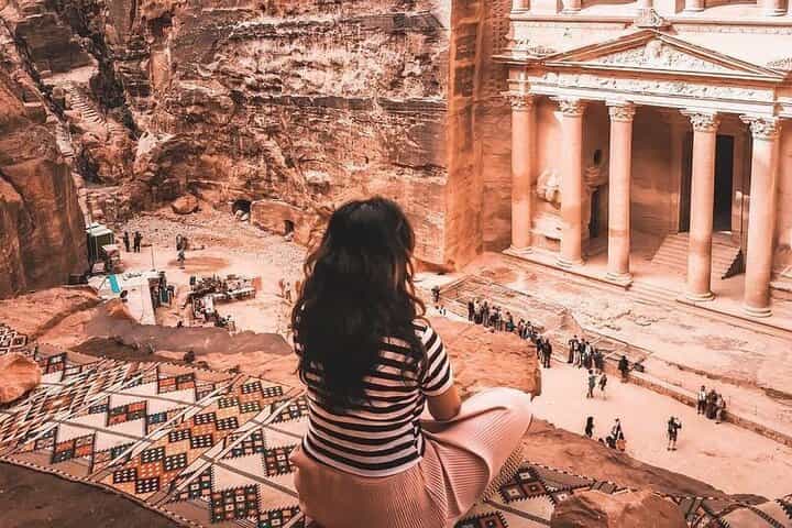 Private Petra Day Tour with Round-Trip Transfer from Dead Sea