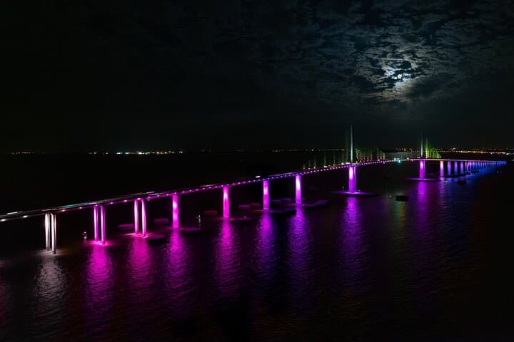 שקיעה באי ומופע אור בשמיים - הפלגת סירה של 3 שעות בסן פיט