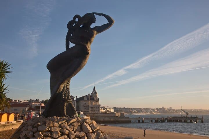 Cascais: Glamour and Decay by The Lisbon Coastline - Private Tour