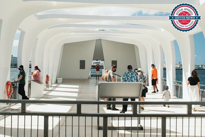 הצדעה לפארל הארבור כולל USS אריזונה