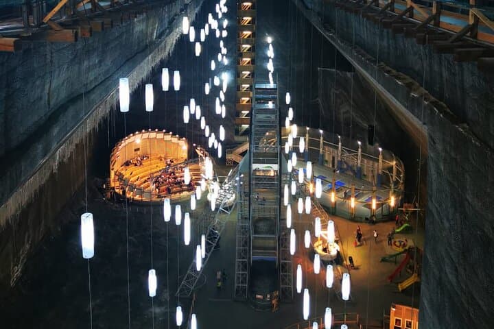 מכרה המלח טורדה, טירת קורוין ומבצר אלבה מקלוז'