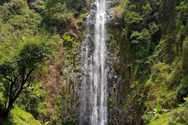 Mt. Kilimanjaro Day hike Materuni waterfall