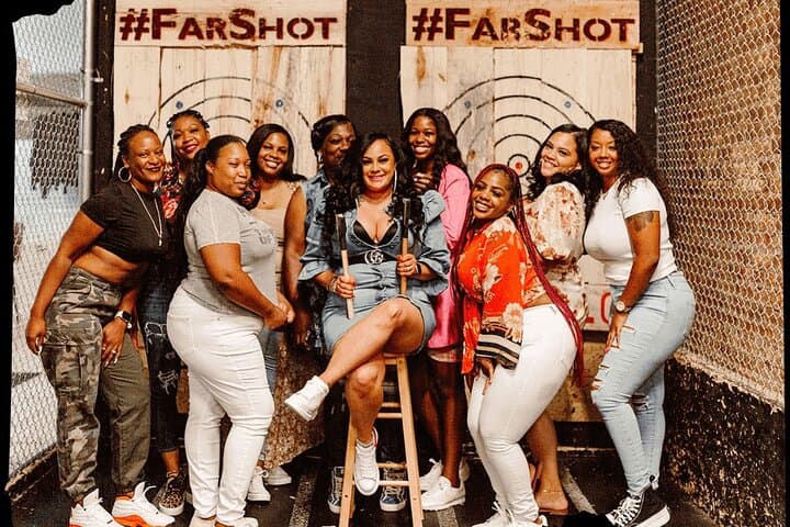 זריקת גרזנים פרטית למשך שעה אחת