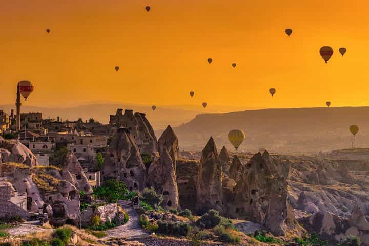 Best of Cappadocia : Hot Air Balloon Ride & Semi-Private Day Tour