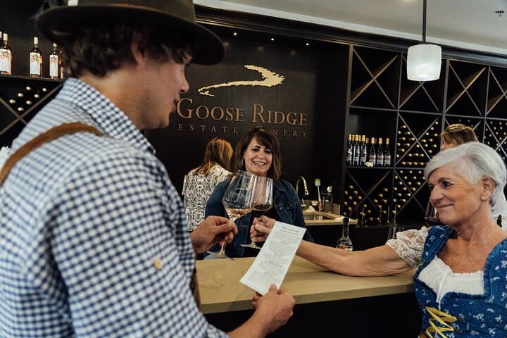 טעימה והליכה בלייבןוורת' סיור יין היסטורי