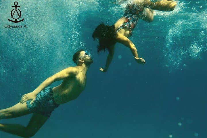 קלפטיקו פוליגוס וסיור מקיף במילוס כולל ארוחת צהריים ובר פתוח