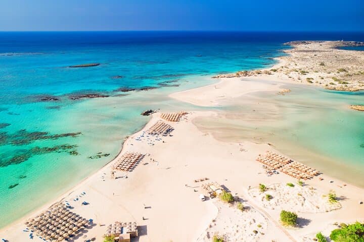 סיור בחוף אלאפוניסי מחאניה עם עצירה בכפר אלוס