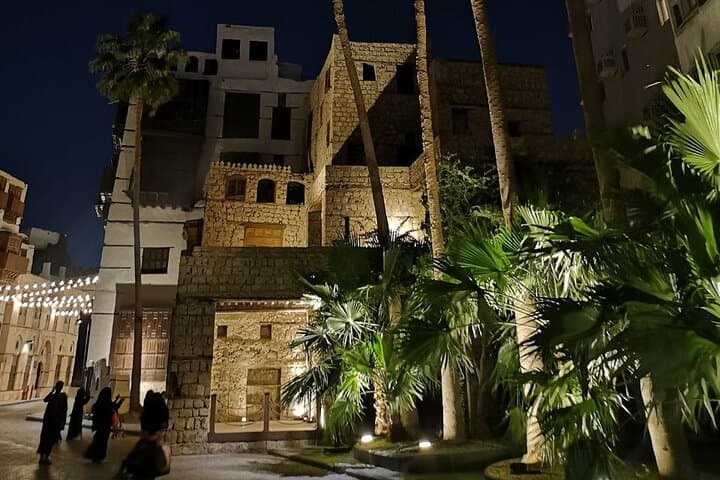 Historic District Tour in Jeddah By a Local Guide