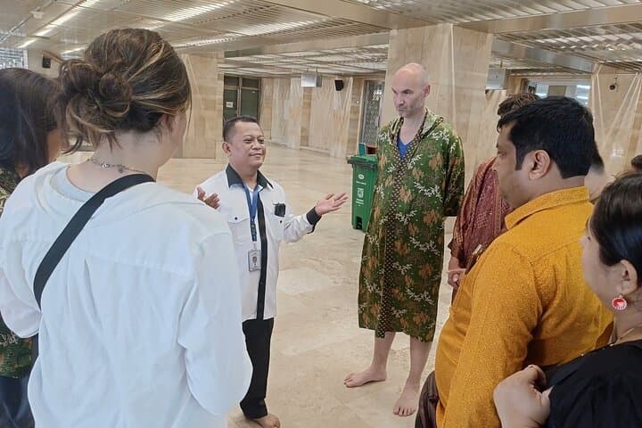 Jakarta Half Day Shared Guided Tour Visit Monument and Old Town