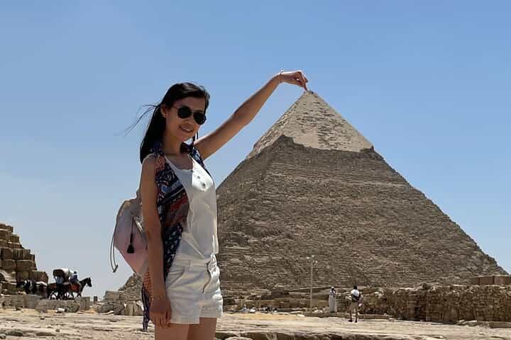 סיור יום פירמידות גיזה, סאקרה וממפיס