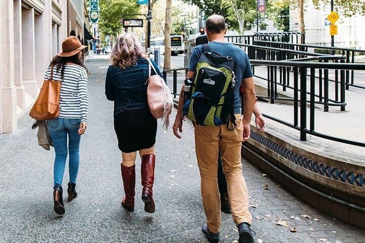 סיור הליכה בהיסטוריה ואוכל של אזור סוטר בסקרמנטו