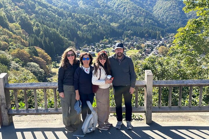 1 Day Private Charter Tour to Shirakawa-go & Takayama