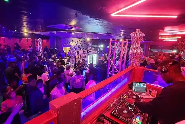 סיור לילה פרטי בעיר הרארה לאורך כל היום (כולל הכל).