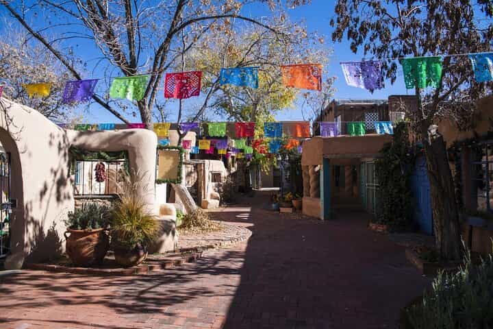 Albuquerque Private Tour: Plazas, History & Museums