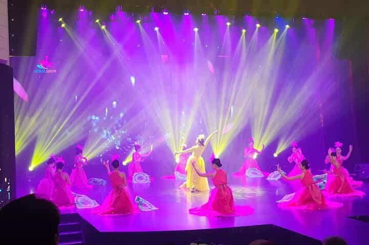 Experience Traditional Amazing Ao Dai Show in Da Nang City