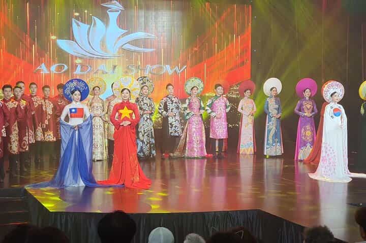 Experience Traditional Amazing Ao Dai Show in Da Nang City