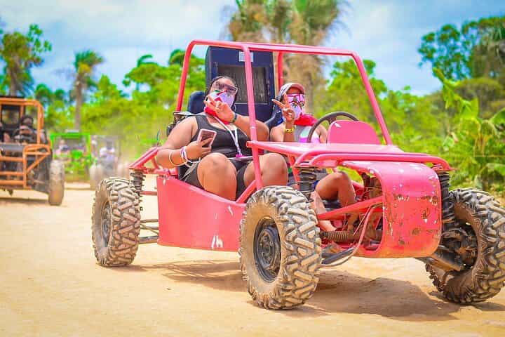 סיור הרפתקאות על באגי 4x4 בפונטה קנה עם איסוף