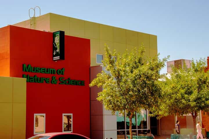 Couple’s Private Enchanting Walk in the Heart of Albuquerque