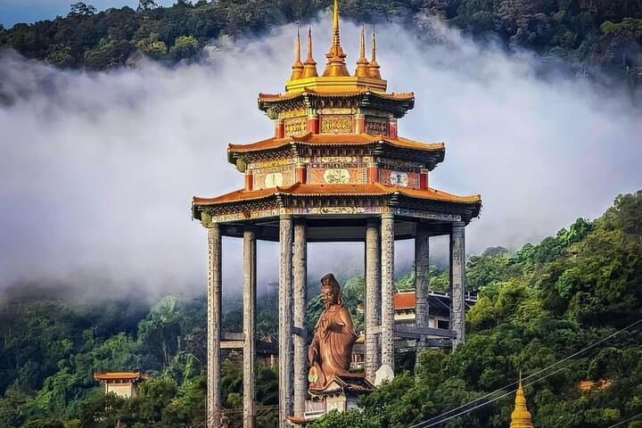 טיול פרטי גמיש ליום מלא באי פנאנג עם איסוף