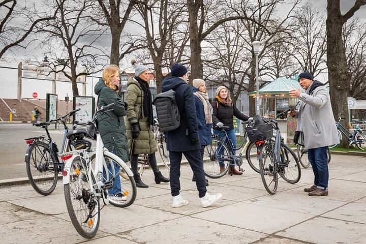 מעקב אחרי הפשע באופניים ממקום פשע למקום פשע