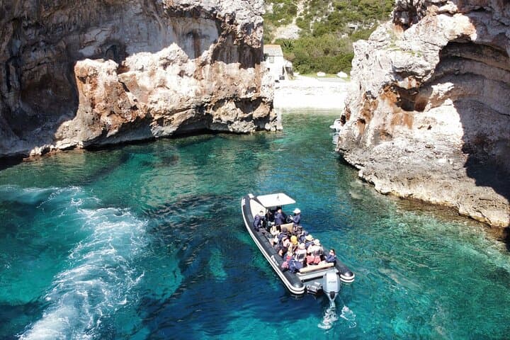 Blue Cave & 6 Islands Speedboat Tour From Split or Podstrana