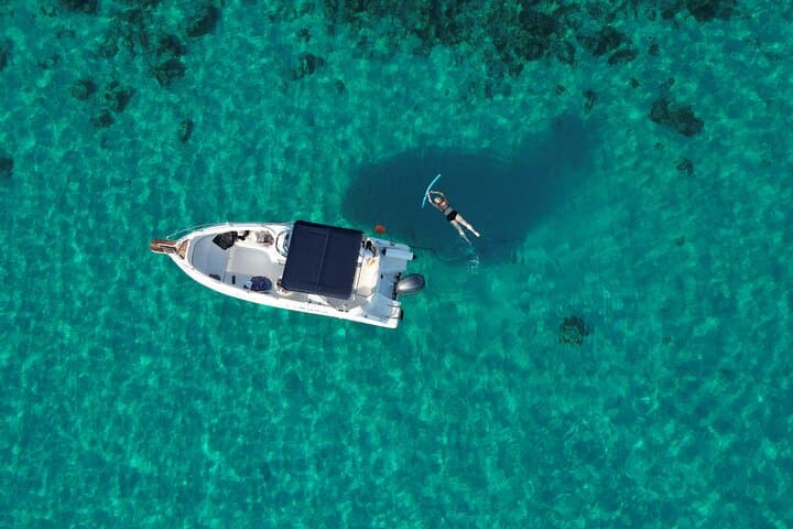 Tour in Malta Boat Charter to Comino and Gozoand Blue Lagoon