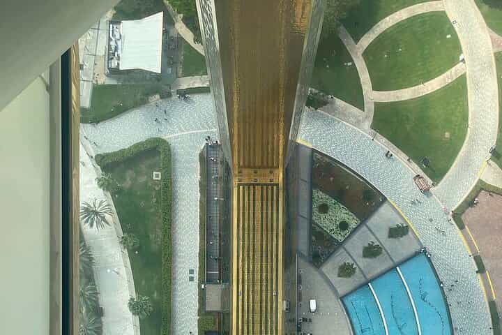 מסגרת דובאי עם חוויה זהב במלון בורג' אל ערב עם העברה