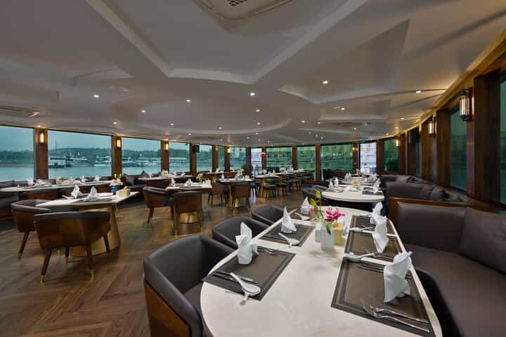 שייט יומי קטמרן יוקרתי למפרץ לאן ה ומפרץ הו לונג