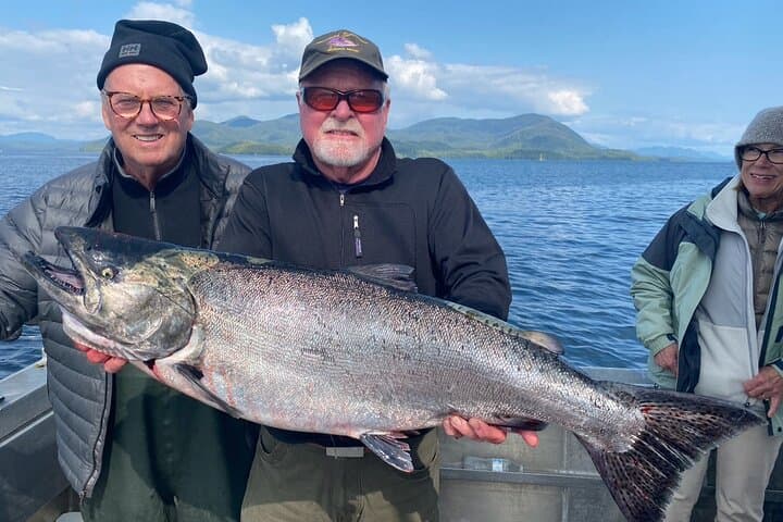 Ketchikan salmon and halibut fishing charter