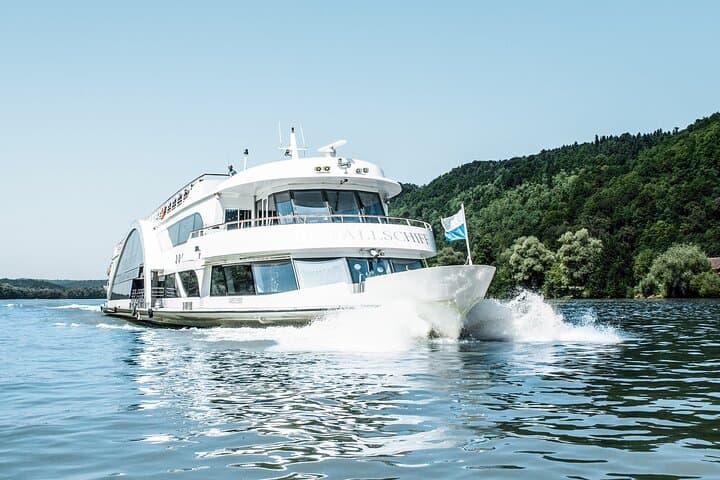 סיור הרפתקאות עם ספינת הזכוכית