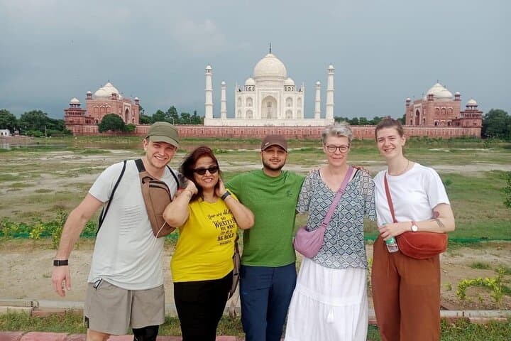 Taj Mahal Tour from Mumbai, Goa & Cochin Cruise Ports