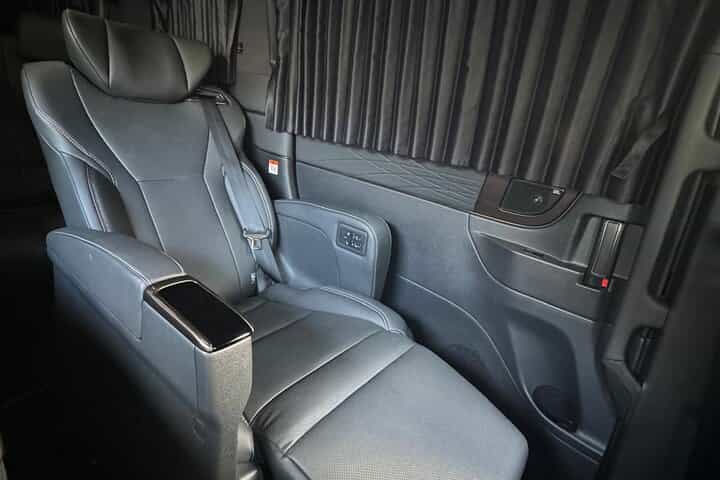 Hong Kong Limousine hourly onhire service Luxury MPV