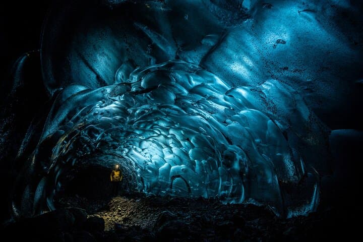 Jökulsárlón: Blue Ice Cave and a Long Glacier Hike
