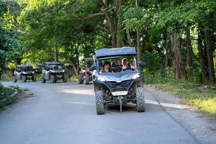 חווית קהילה תרבותית של ראסטפארי ברכבי ATV מנגריל