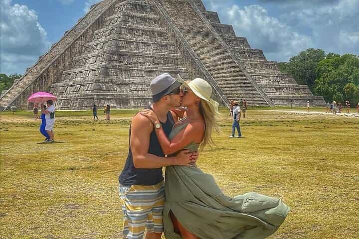 Chichén Itzá, Cenote Ikil & Hubiku with Valladolid Tour